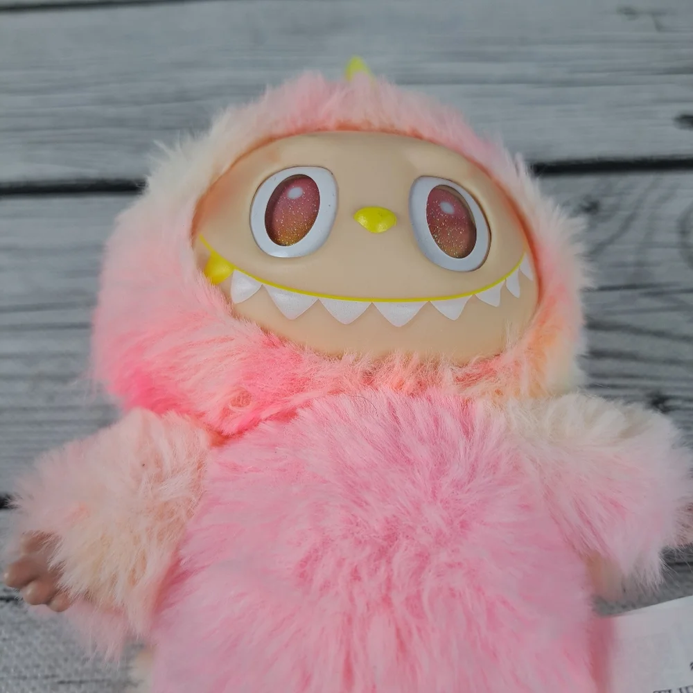 Labubu The Monsters V3 Big Into Energy - Picture 4 of 11